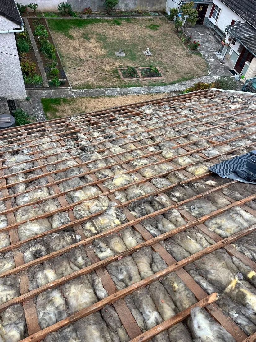 Dépose de la couverture et de l’ancienne isolation à Athis-Mons